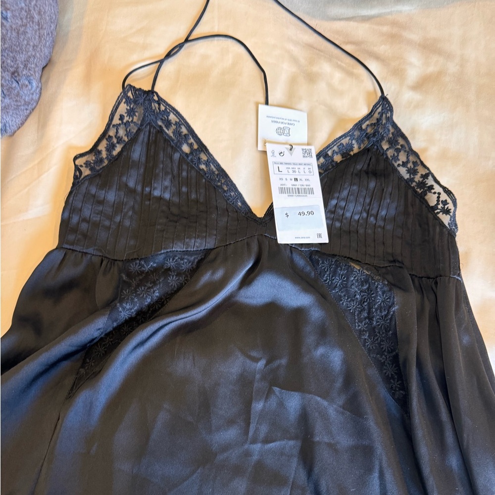 Satin black dress with lace